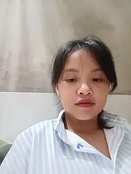 Snapshot of Pretty-haert chatting on June 19, 2026, 4:02 pm Pretty-haert online show from June 19, 2026, 4:02 pm