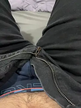 Snapshot of BlahNextDoor chatting on December 20, 2025, 3:26 pm BlahNextDoor online show from December 20, 2025, 3:26 pm