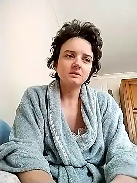 Amy01112 online show from June 11, 2026, 1:19 pm