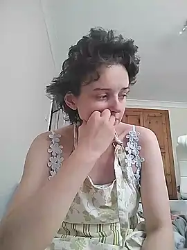 Amy01112 online show from June 21, 2026, 2:23 pm
