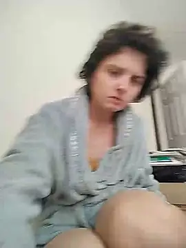 Amy01112 online show from July 15, 2026, 2:13 pm