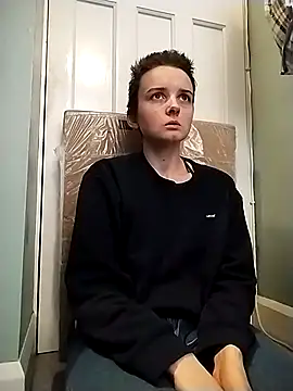 Amy01112 online show from February 12, 2026, 2:50 pm