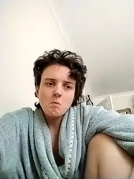 Amy01112 online show from July 22, 2026, 5:26 pm