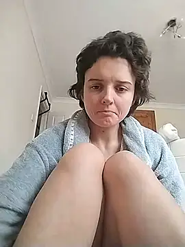 Amy01112 online show from June 4, 2026, 12:54 pm