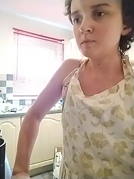 Amy01112 online show from July 11, 2026, 5:46 pm