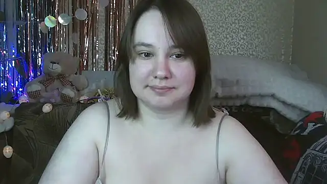 EriikaTwinz online show from May 16, 2026, 6:23 am