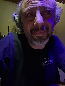 Petebulimia online show from April 29, 2026, 7:31 pm