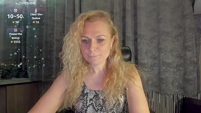 LanaLight x online show from March 3, 2026, 5:09 pm