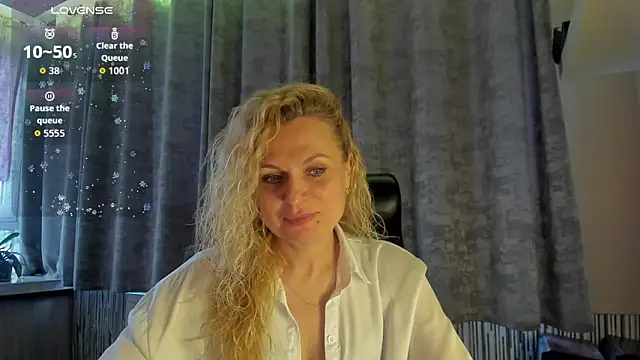 LanaLight x online show from April 23, 2026, 5:03 pm
