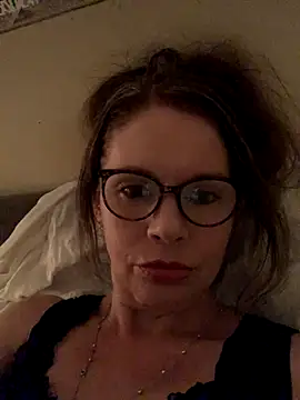 CherryCe online show from December 21, 2025, 1:52 am