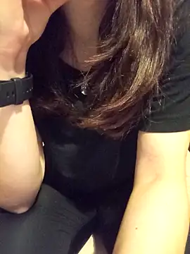 gatitachula93 online show from March 20, 2026, 7:04 pm