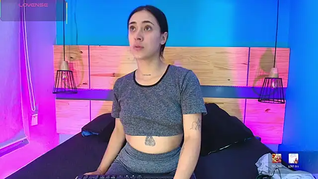 Ariana collinss online show from May 8, 2026, 11:58 am