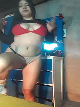 Snapshot of Estefanny_Lolyy chatting on May 18, 2026, 3:28 am Estefanny Lolyy online show from May 18, 2026, 3:28 am