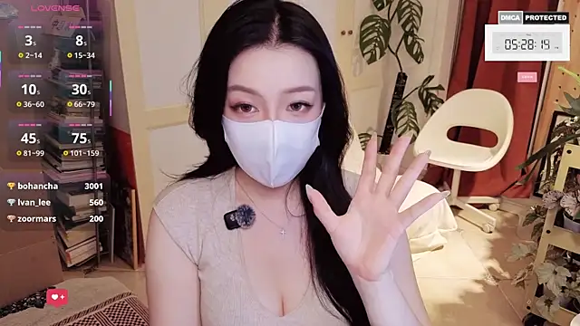 nayomi 34f online show from April 23, 2026, 9:27 am