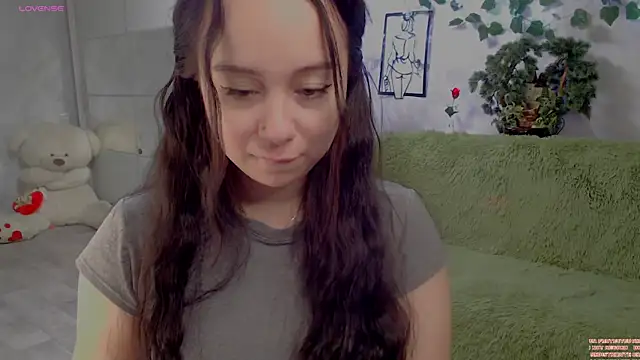 Snapshot of AlinaEleven chatting on July 24, 2026, 10:06 pm AlinaEleven online show from July 24, 2026, 10:06 pm