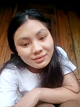 Snapshot of Hilary-123 chatting on March 19, 2026, 1:05 am Hilary-123 online show from March 19, 2026, 1:05 am