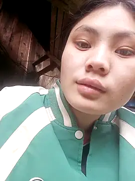 Snapshot of Hilary-123 chatting on March 17, 2026, 12:35 am Hilary-123 online show from March 17, 2026, 12:35 am