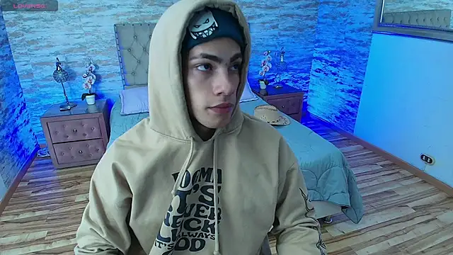 PatrickS25 online show from March 18, 2026, 4:15 am