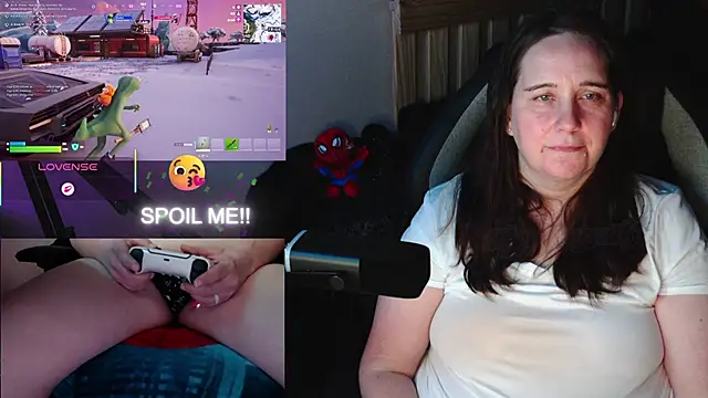 msgamergirl69 online show from April 27, 2026, 3:15 am