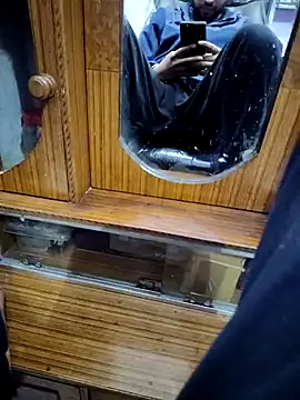 Snapshot of AlphaAura460 chatting on December 18, 2025, 7:57 am AlphaAura460 online show from December 18, 2025, 7:57 am