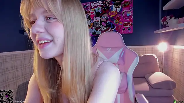 Snapshot of Victori_Fox chatting on July 20, 2026, 12:51 am Victori Fox online show from July 20, 2026, 12:51 am