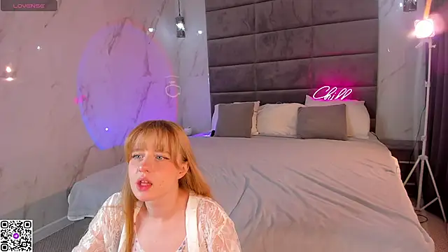 Victori Fox online show from June 15, 2026, 12:33 am