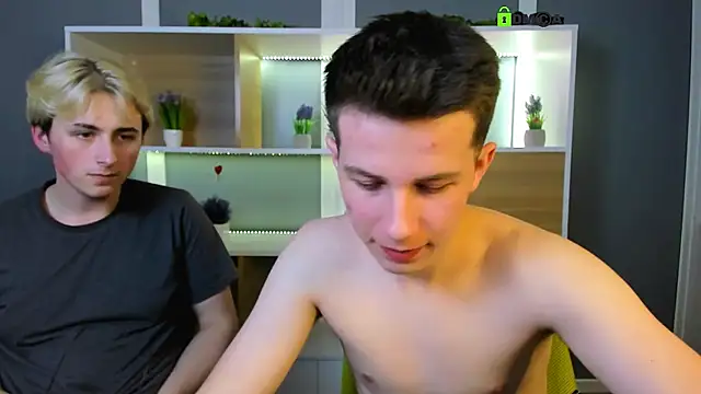 Snapshot of leo_valor chatting on February 24, 2026, 7:48 pm leo valor online show from February 24, 2026, 7:48 pm