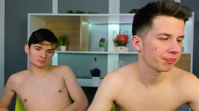 Snapshot of leo_valor chatting on February 25, 2026, 8:08 pm leo valor online show from February 25, 2026, 8:08 pm