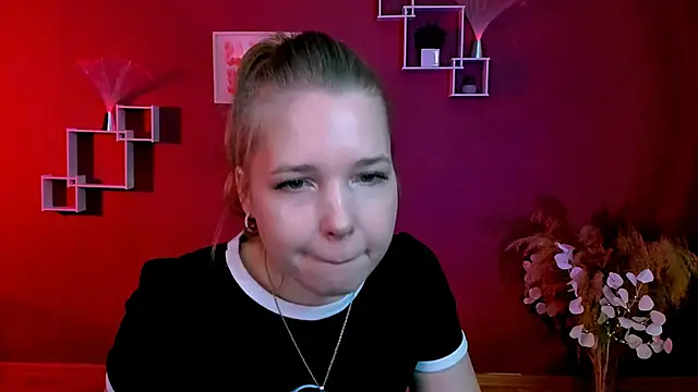 Snapshot of teya_starling chatting on March 22, 2026, 8:49 am teya starling online show from March 22, 2026, 8:49 am