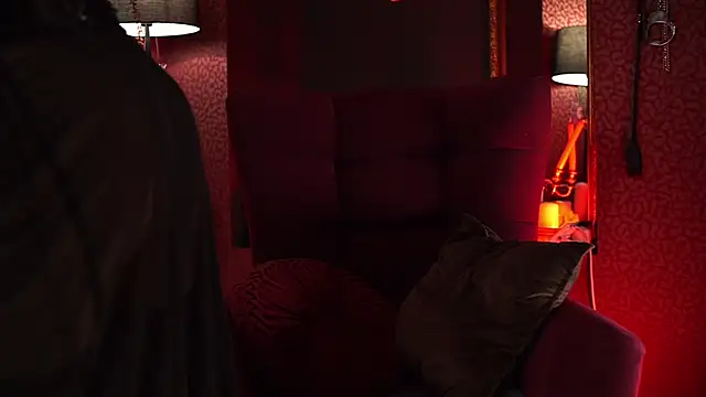 Roxa Lana online show from February 8, 2026, 9:23 pm