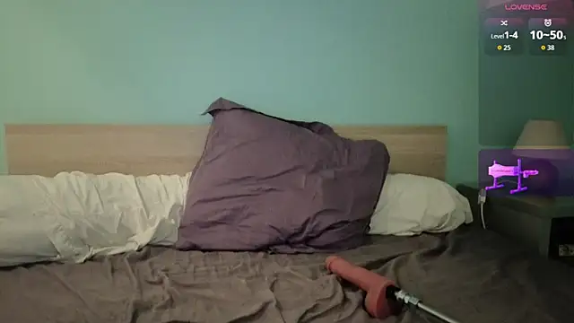 Snapshot of EvanIz101 chatting on February 12, 2026, 9:58 pm EvanIz101 online show from February 12, 2026, 9:58 pm