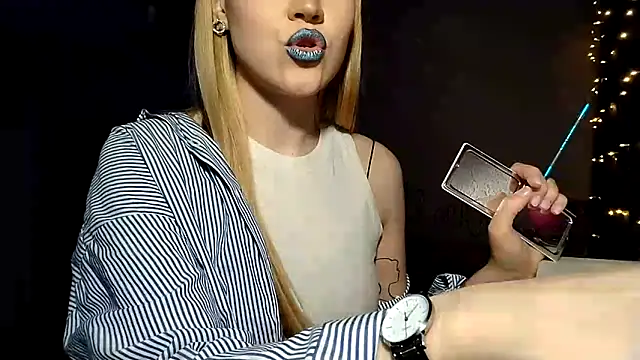 LunaPeony online show from March 14, 2026, 10:38 pm