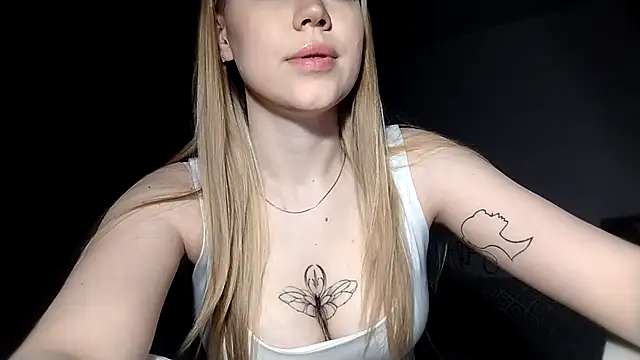 LunaPeony online show from March 16, 2026, 8:22 pm