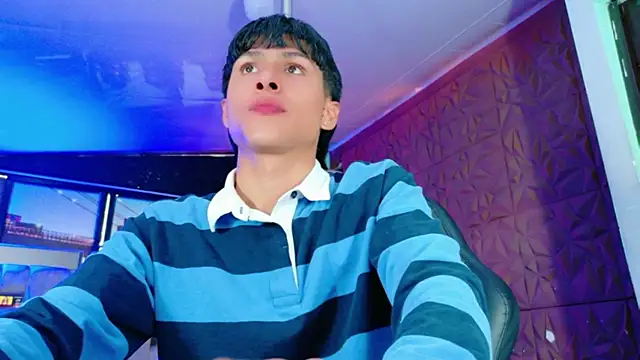 StormLuxX online show from February 2, 2026, 6:40 pm