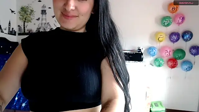 MisNicol online show from December 18, 2025, 6:01 pm