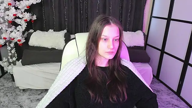 KrisDoeil online show from February 12, 2026, 2:11 am