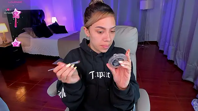 Zara Wolf  online show from February 4, 2026, 11:16 am