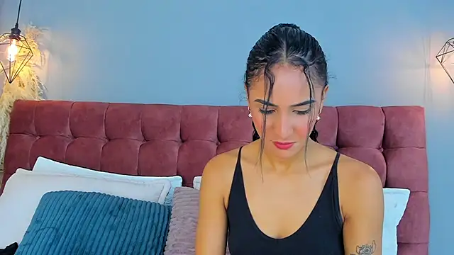 Samantha luv  online show from January 6, 2026, 2:37 am