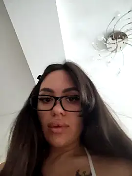 Snapshot of SiennaLuxexx chatting on March 23, 2026, 12:16 pm SiennaLuxexx online show from March 23, 2026, 12:16 pm