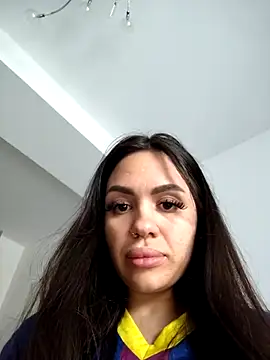 SiennaLuxexx online show from April 28, 2026, 11:47 am