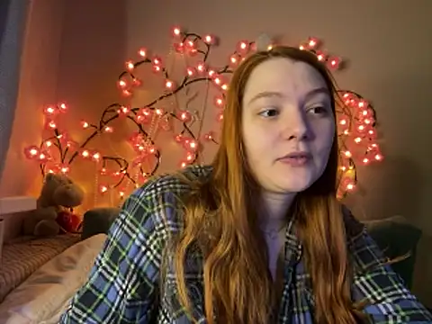 Snapshot of Ungoliant_Kiss chatting on April 16, 2026, 6:19 pm Ungoliant Kiss online show from April 16, 2026, 6:19 pm