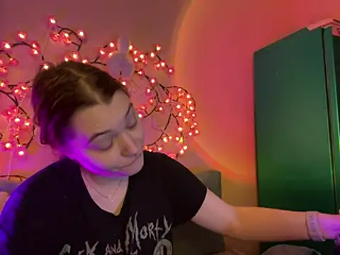 Snapshot of Ungoliant_Kiss chatting on March 1, 2026, 5:35 pm Ungoliant Kiss online show from March 1, 2026, 5:35 pm