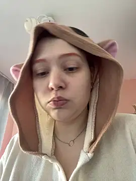 Snapshot of Ungoliant_Kiss chatting on March 21, 2026, 1:15 pm Ungoliant Kiss online show from March 21, 2026, 1:15 pm