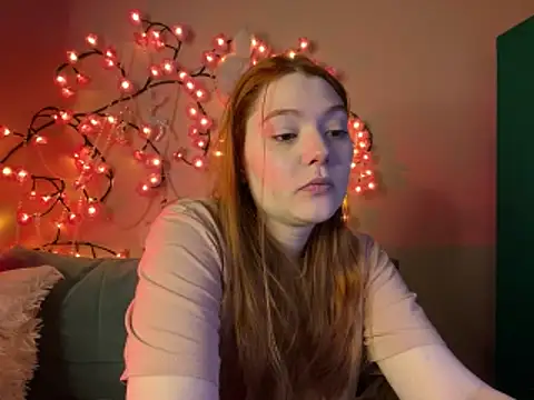 Snapshot of Ungoliant_Kiss chatting on April 10, 2026, 6:26 pm Ungoliant Kiss online show from April 10, 2026, 6:26 pm