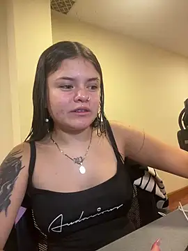 Camila Duarte2 online show from April 23, 2026, 2:40 pm