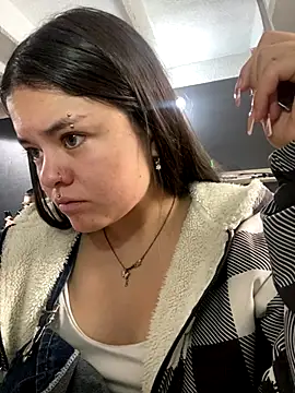 Camila Duarte2 online show from December 16, 2025, 1:15 pm