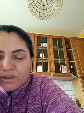 Snapshot of gini92 chatting on February 6, 2026, 10:00 am gini92 online show from February 6, 2026, 10:00 am