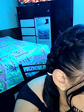 Laura Daza1 online show from March 21, 2026, 8:35 pm