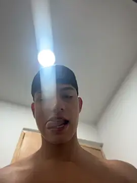 Snapshot of Lander_Cruz chatting on June 14, 2026, 8:21 pm Lander Cruz online show from June 14, 2026, 8:21 pm