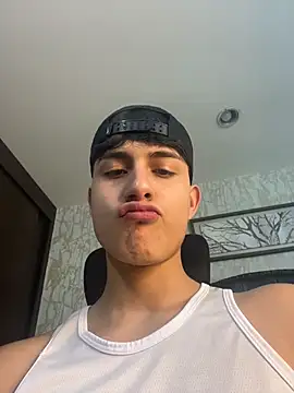 Lander Cruz online show from April 30, 2026, 8:57 pm